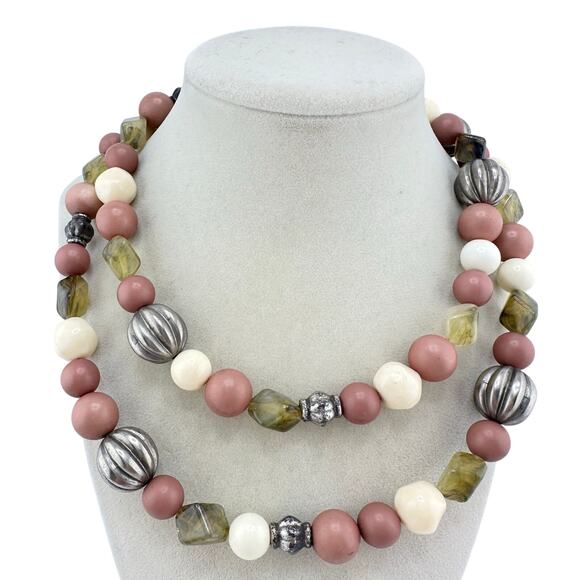 Carolyn Tanner Cream Green Mauve Neutral Tones Beaded Silver Tone 35" Necklace - Picture 1 of 6